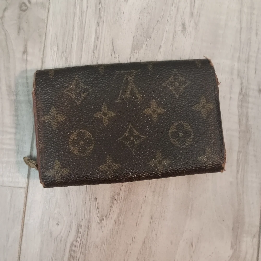 Louis Vuitton, Brown MonoTresor Bi-Fold Zip Wallet